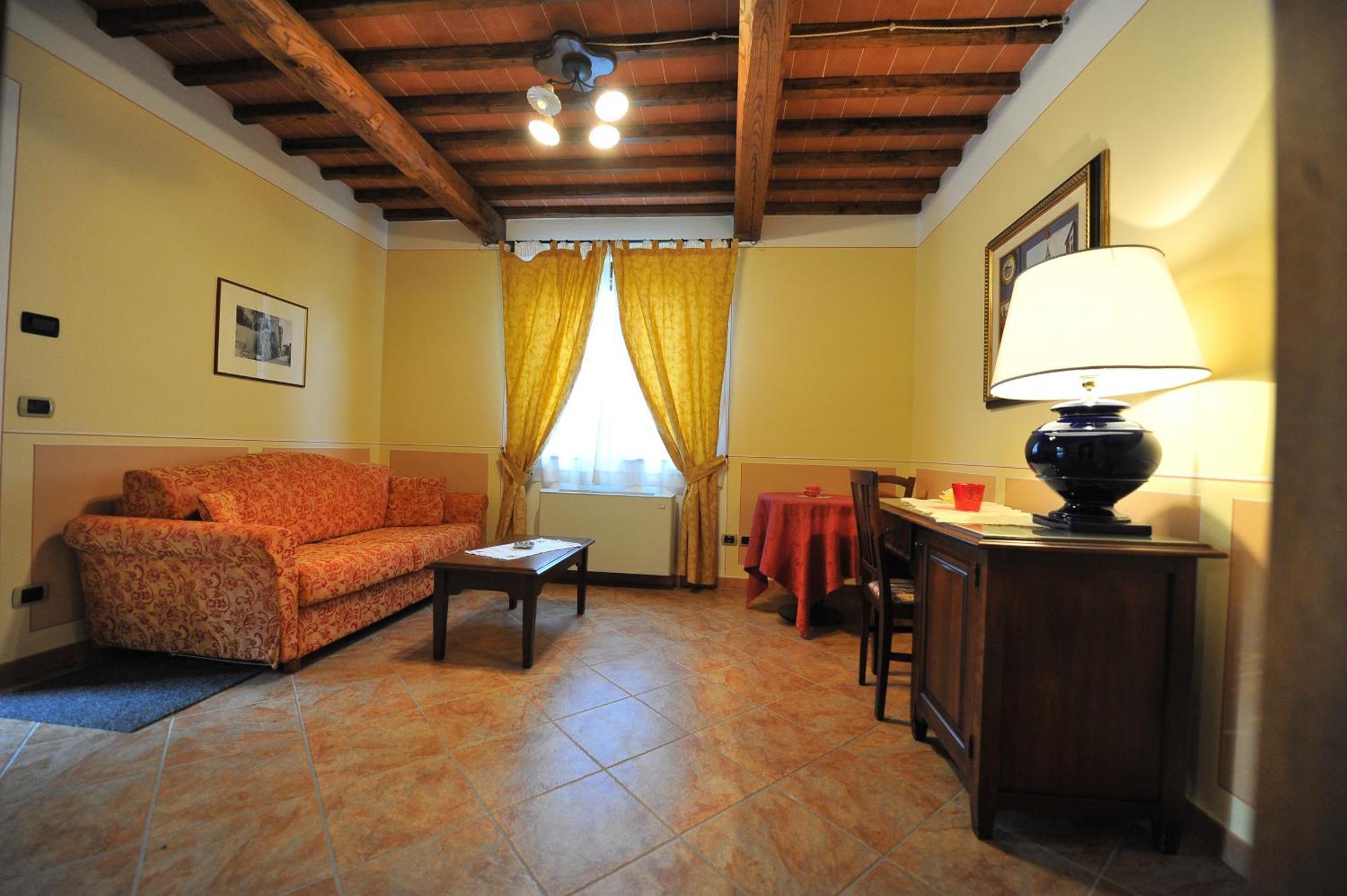 Albergo La Foresteria Bettolle Exterior photo