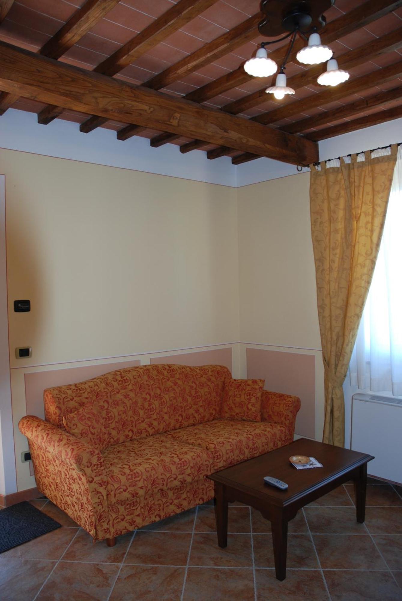 Albergo La Foresteria Bettolle Exterior photo
