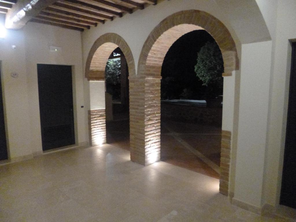 Albergo La Foresteria Bettolle Exterior photo