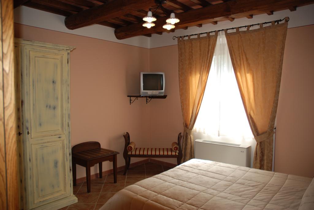 Albergo La Foresteria Bettolle Exterior photo