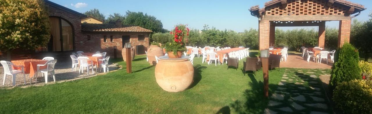 Albergo La Foresteria Bettolle Exterior photo